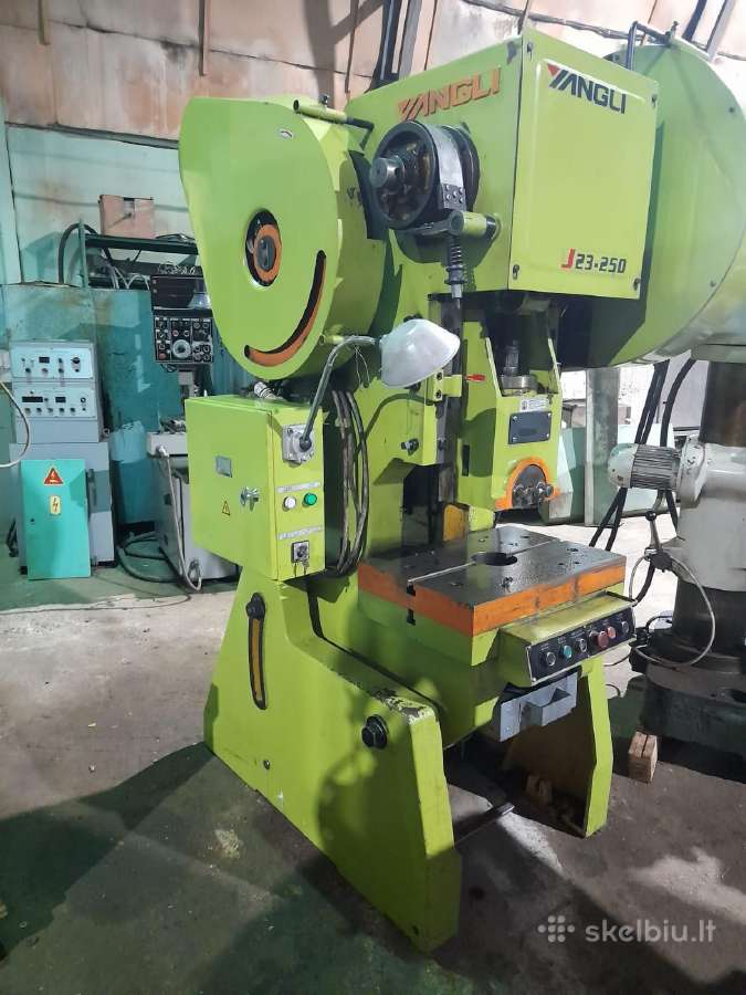Mechaninis presas Yangli J23-25d