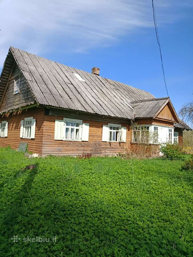 Parduodama sodyba su 19,15 ha. žemės plotu