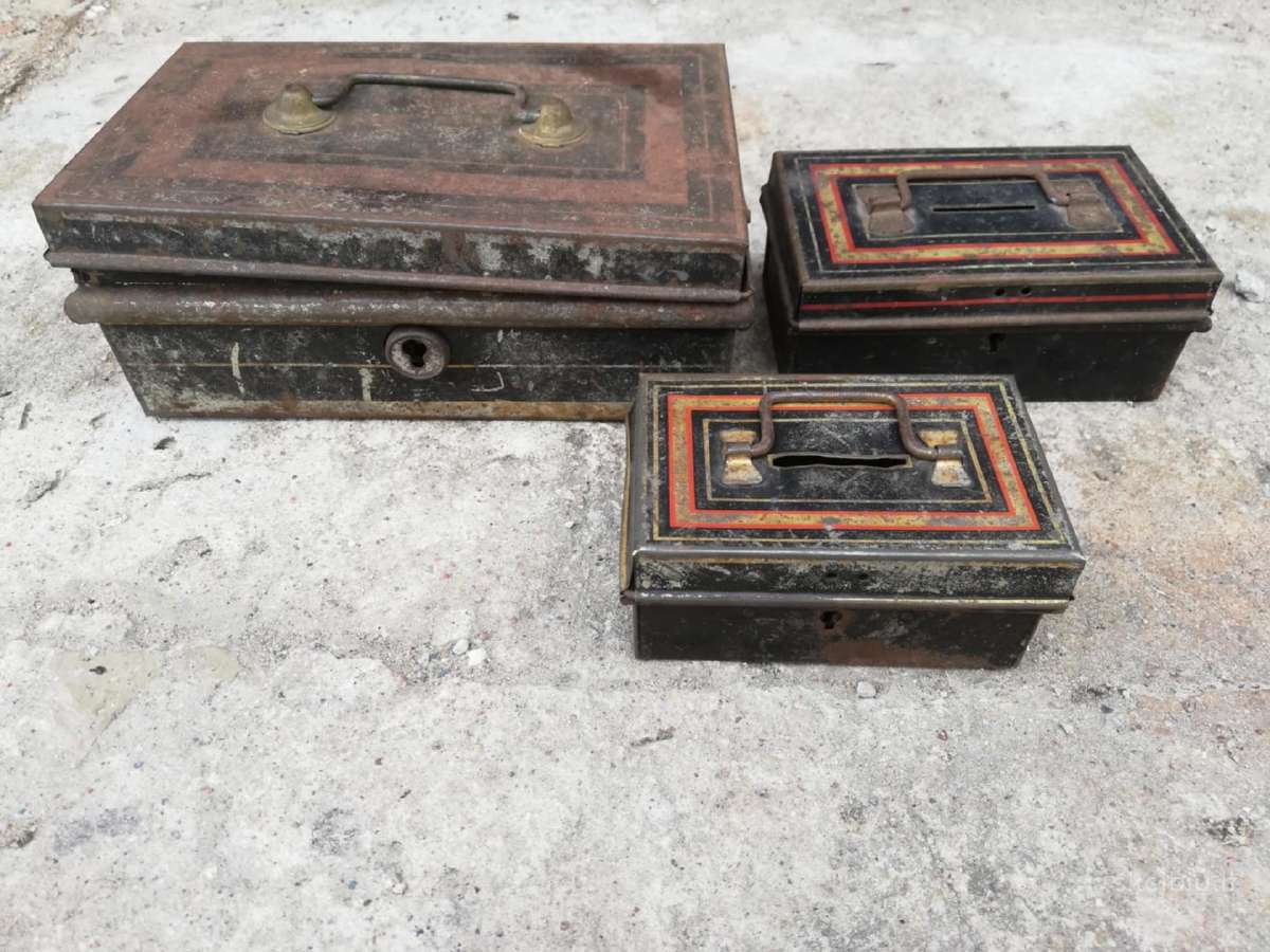 Senos metalines dezutes,taupykles