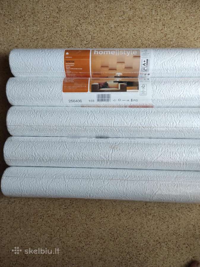 Tapetai balti ir pilki 0.53x 10 , 8vnt. Ir 6 vnt.