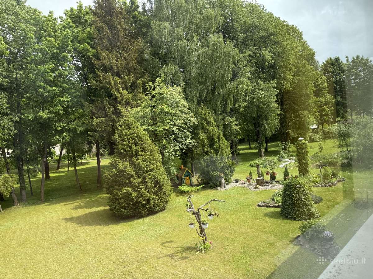 3 kambarių butas su rūsiu ir sandėliuku