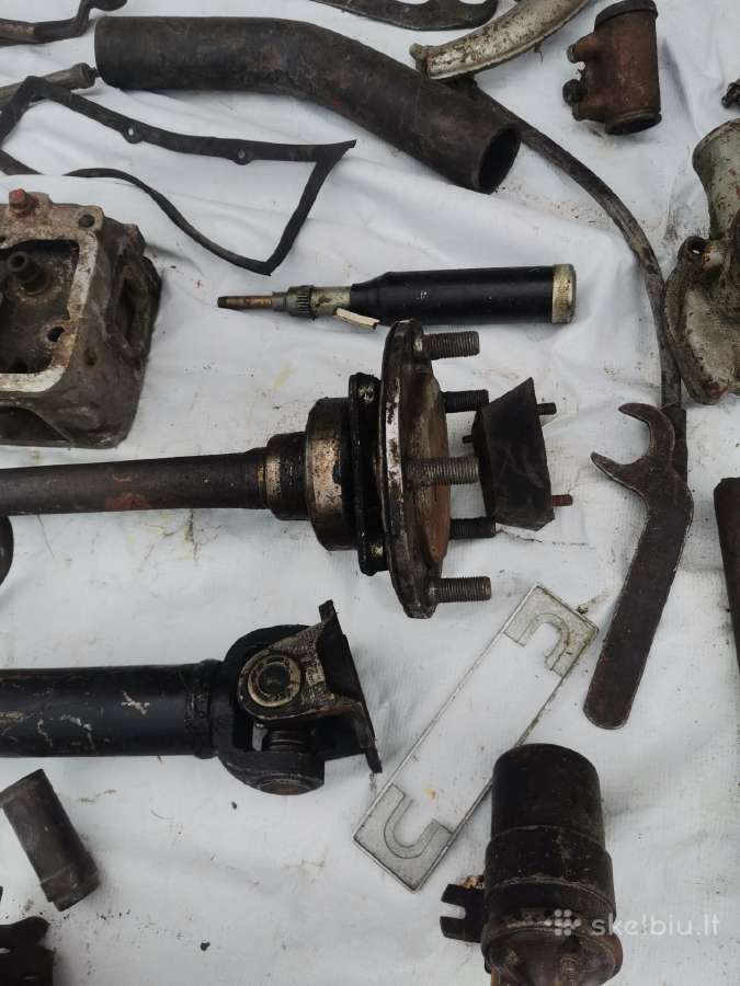 Nedidele kruvele senoviniu autodaliu Gaz 21 - nuotraukos Nr. 7