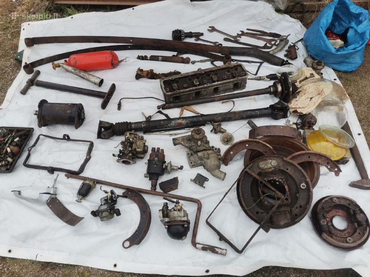 Nedidele kruvele senoviniu autodaliu Gaz 21 - nuotraukos Nr. 10