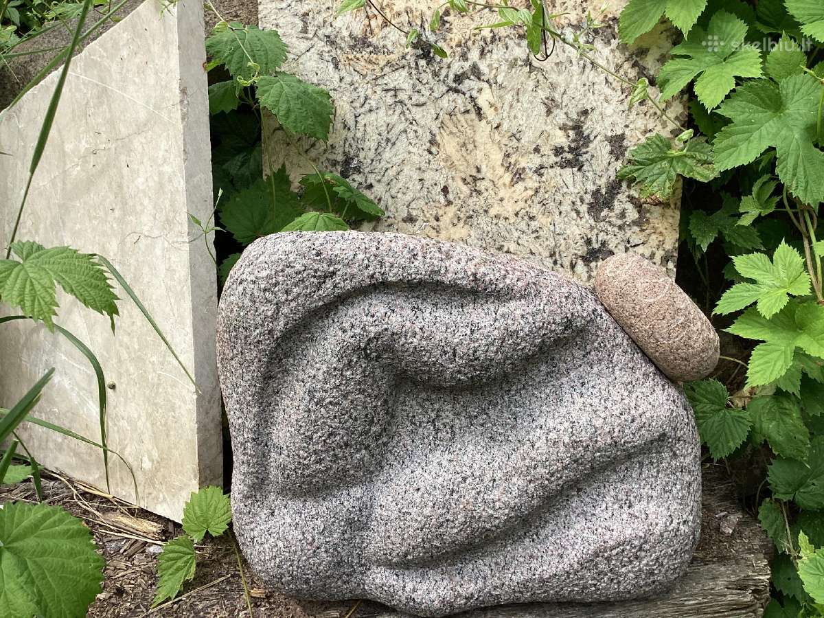 Akmens skulptūra. “Rūtų vainikėlį po kojų pamynė - nuotraukos Nr. 2