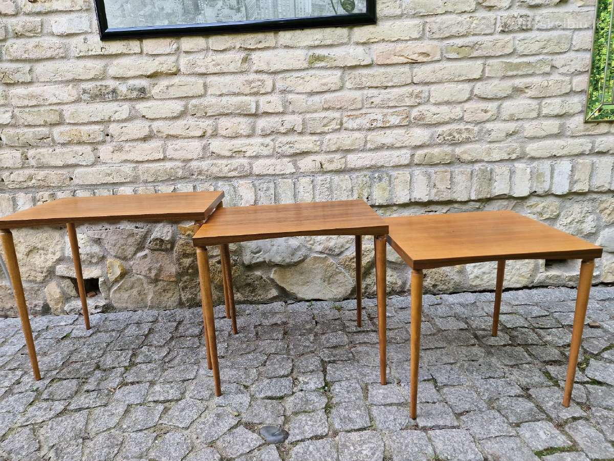 Vintažiniai mid century riešutmedžio staliukai - nuotraukos Nr. 4