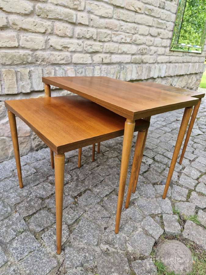 Vintažiniai mid century riešutmedžio staliukai - nuotraukos Nr. 11