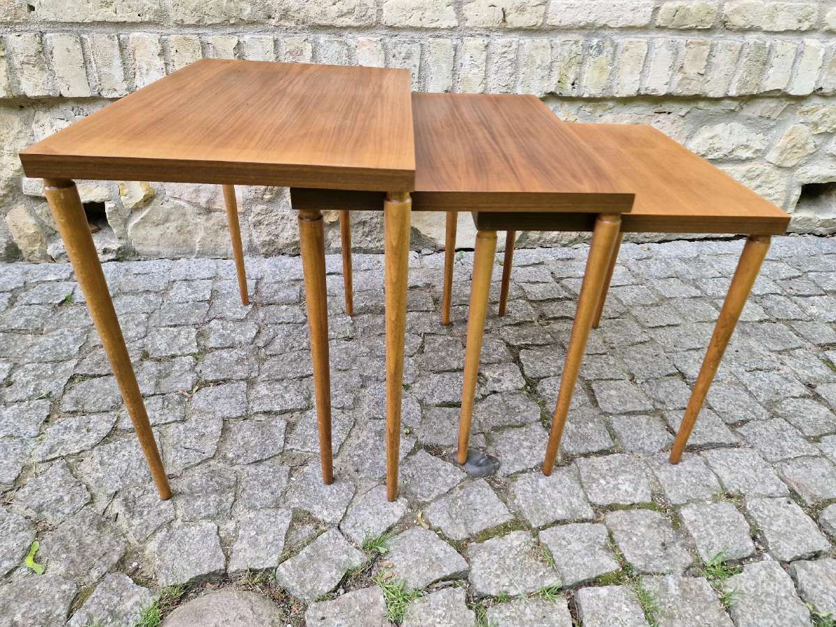Vintažiniai mid century riešutmedžio staliukai - nuotraukos Nr. 16