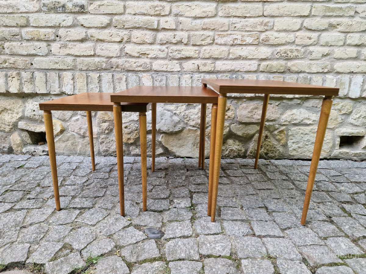 Vintažiniai mid century riešutmedžio staliukai - nuotraukos Nr. 22