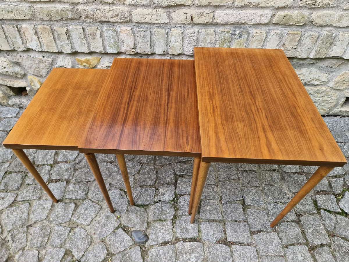 Vintažiniai mid century riešutmedžio staliukai - nuotraukos Nr. 27