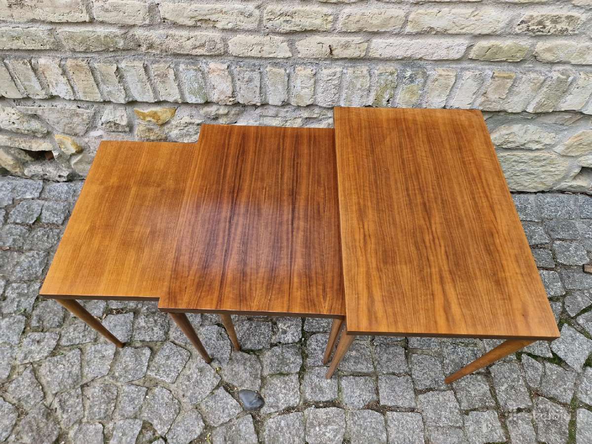 Vintažiniai mid century riešutmedžio staliukai - nuotraukos Nr. 28