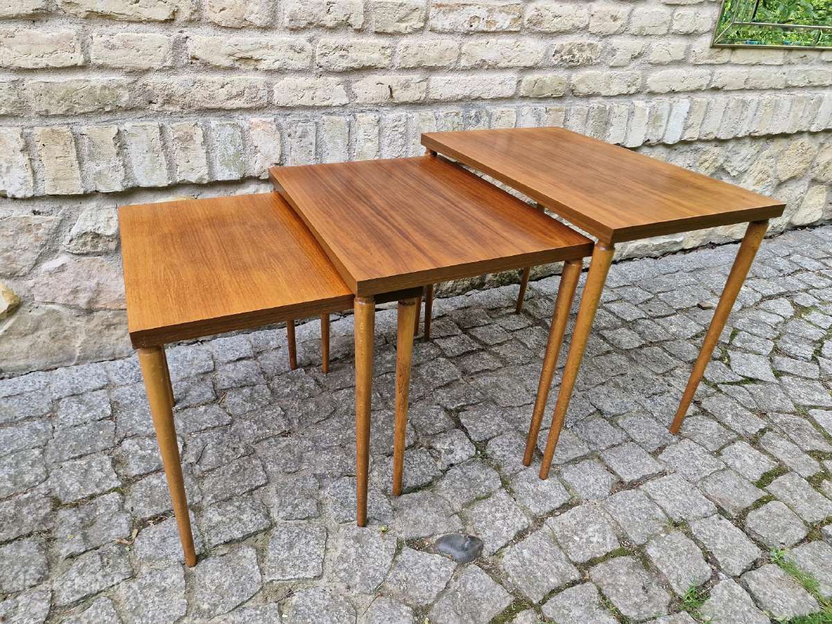 Vintažiniai mid century riešutmedžio staliukai - nuotraukos Nr. 29