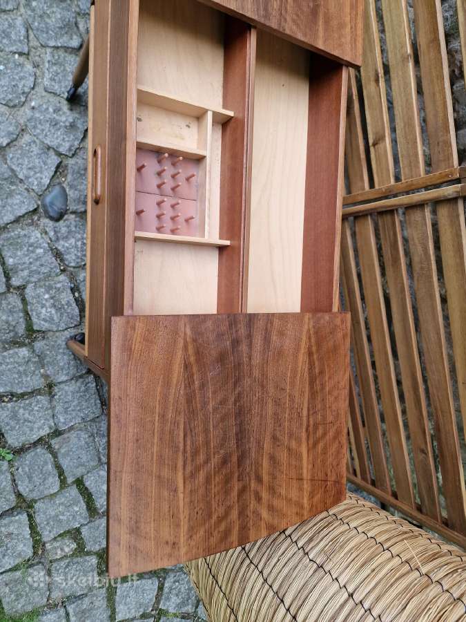 Vintažinis mid century rankdarbių staliukas - nuotraukos Nr. 6