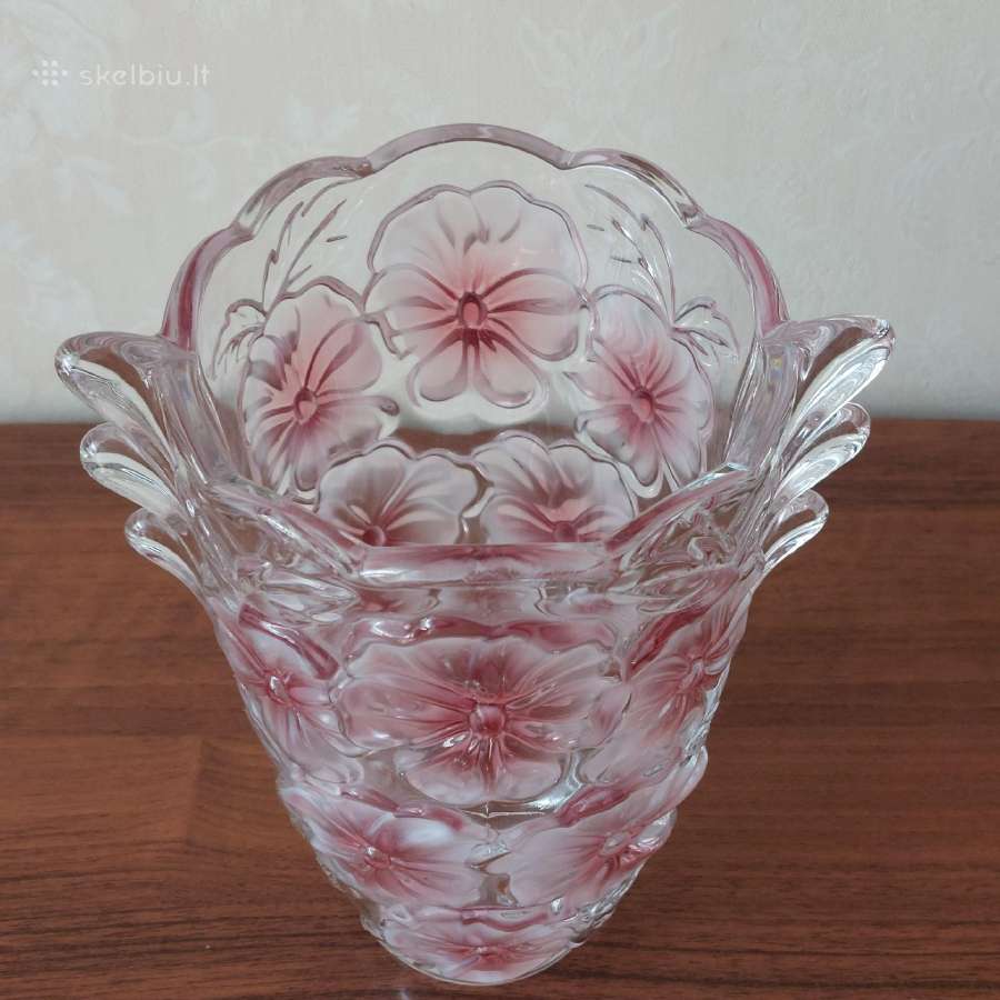 Parduodu krištolinę vazą su ornamentais . - nuotraukos Nr. 3