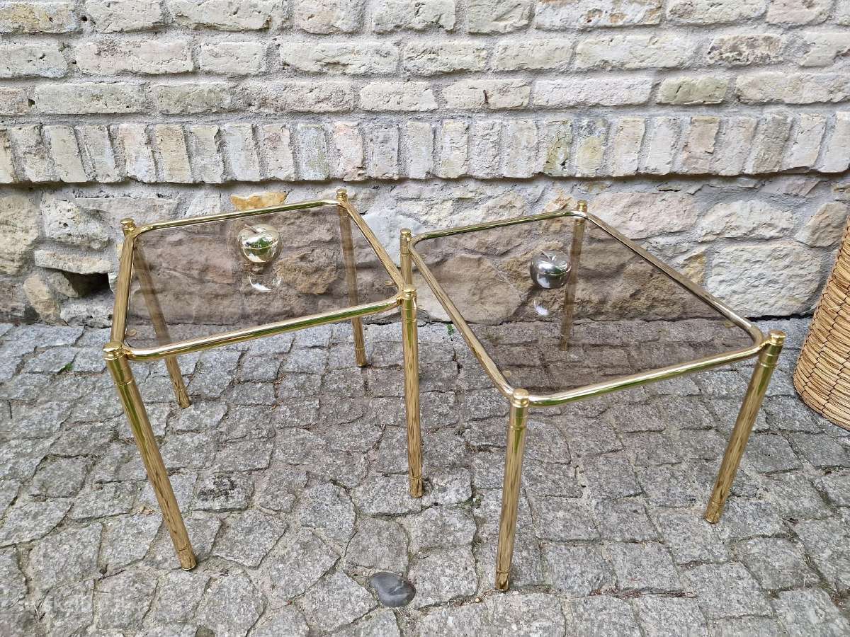 Vintažiniai mid century interjeriniai staliukai