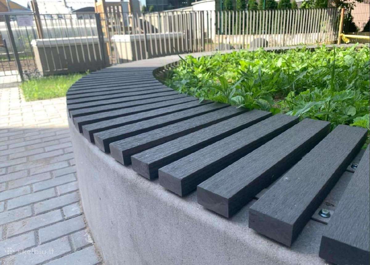 Betoniniai suoliukai, klombos, amfiteatro sienelės - nuotraukos Nr. 18