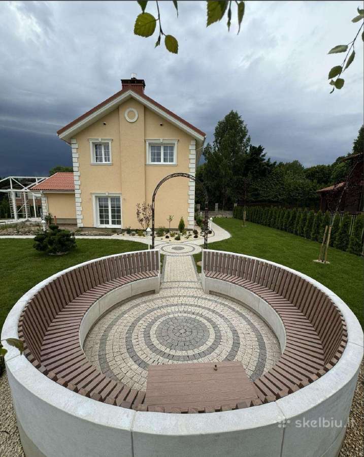 Betoniniai suoliukai, klombos, amfiteatro sienelės - nuotraukos Nr. 28