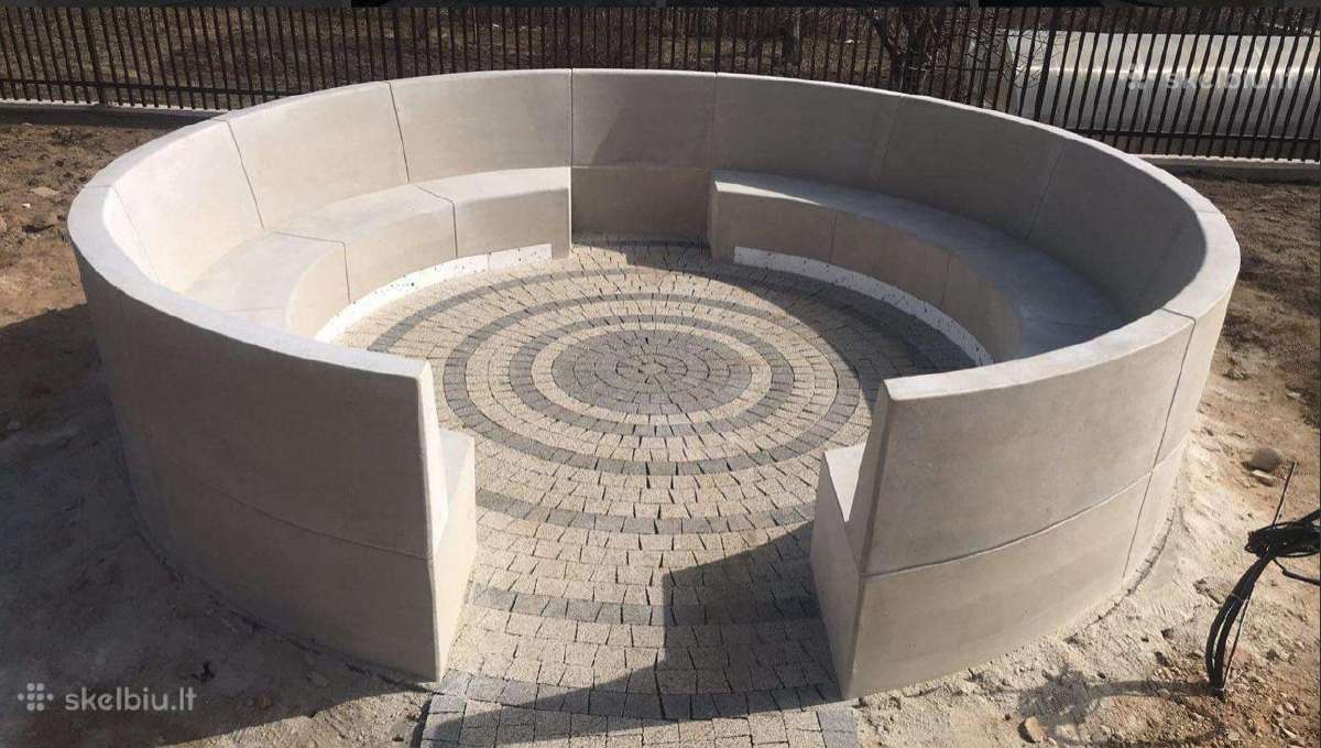 Betoniniai suoliukai, klombos, amfiteatro sienelės - nuotraukos Nr. 27