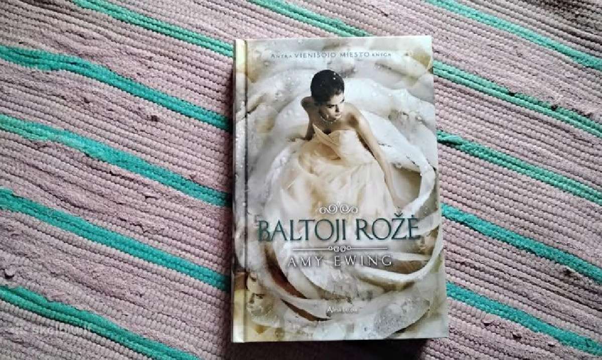 Baltoji rožė. 2-oji „Vienišojo miesto“ knyga Ewing