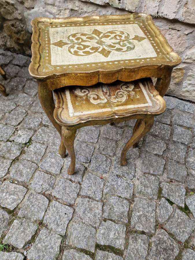 Vintažiniai florencijos st. staliukai - nuotraukos Nr. 12