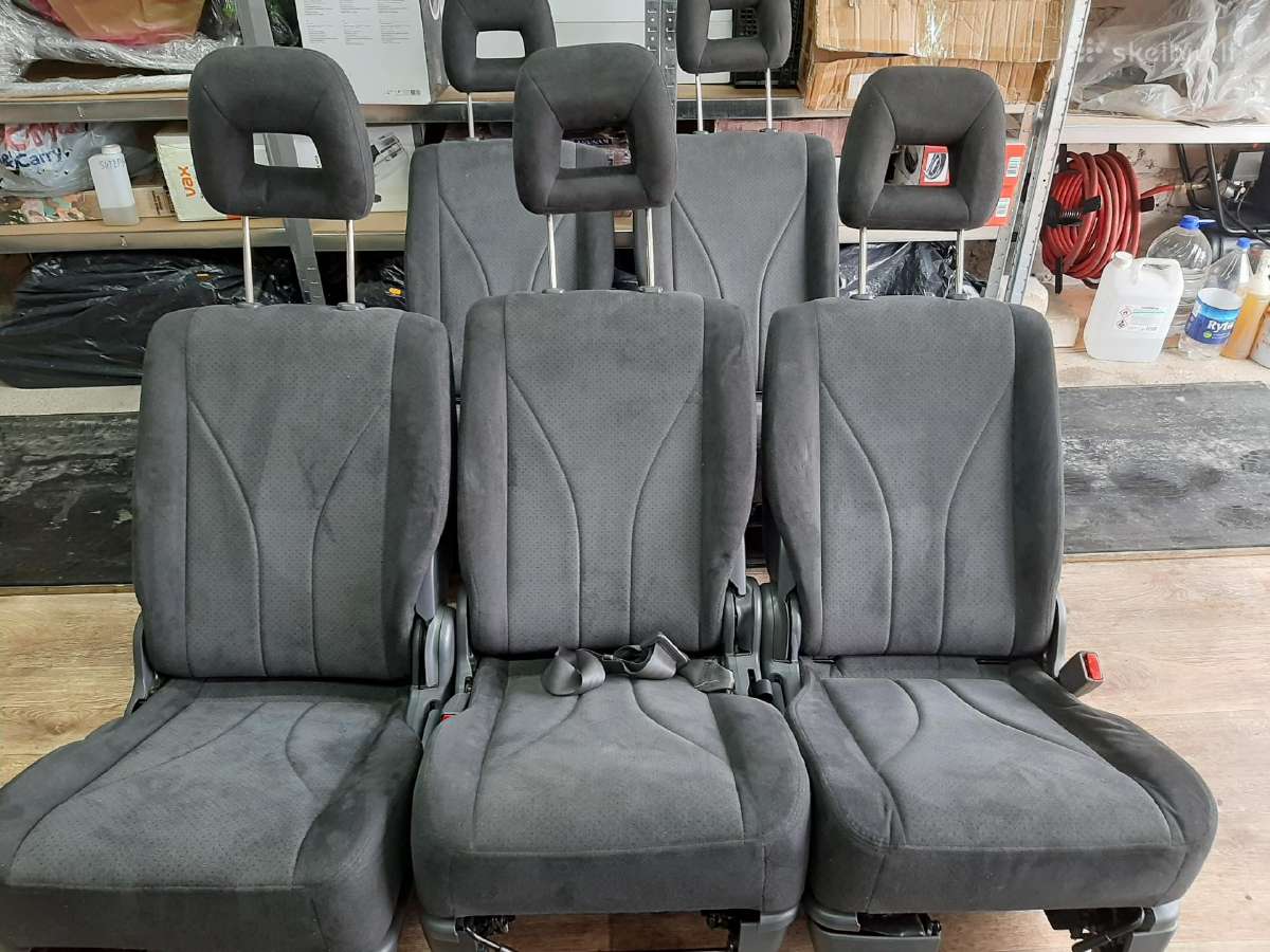 Mazda mpv galines sedynės.