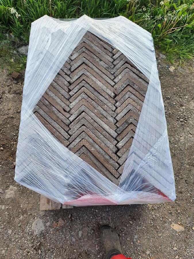 Klinkerio plyteliu pjovimas - nuotraukos Nr. 19