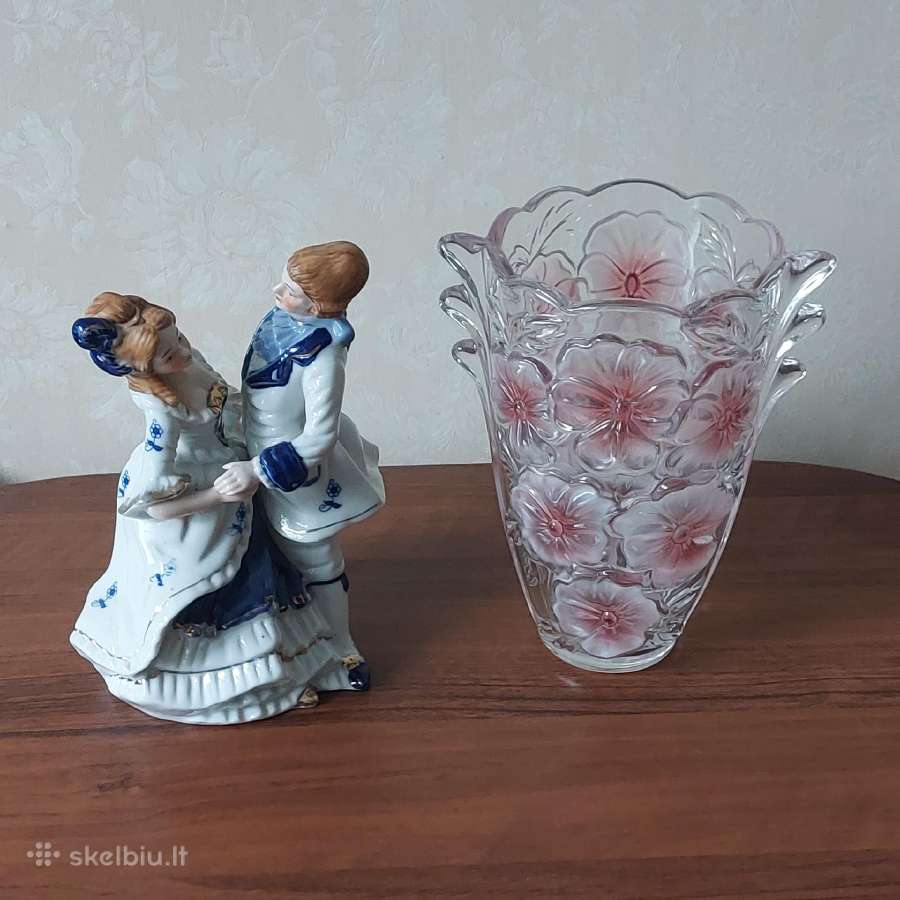 Parduodu krištolinę vazą su ornamentais . - nuotraukos Nr. 17