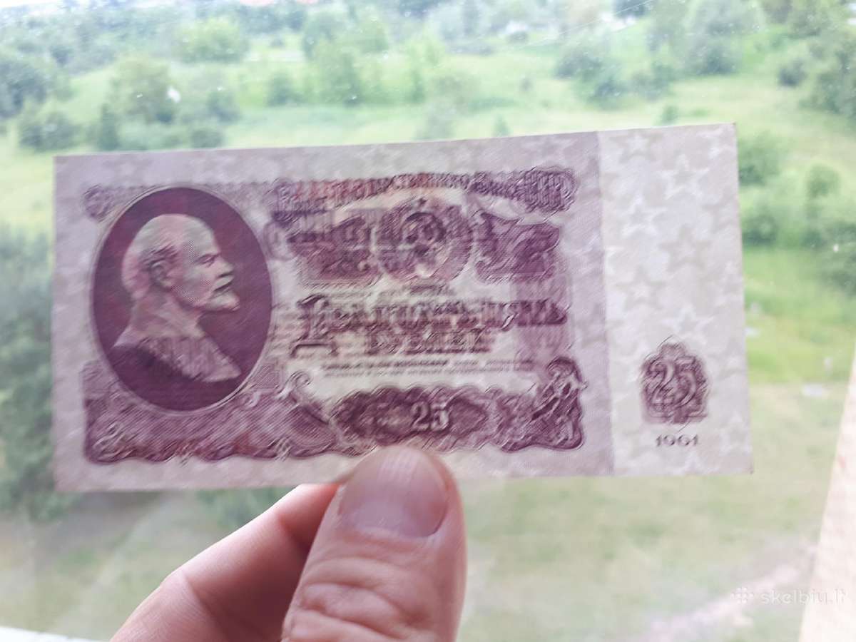 Rubliai 25