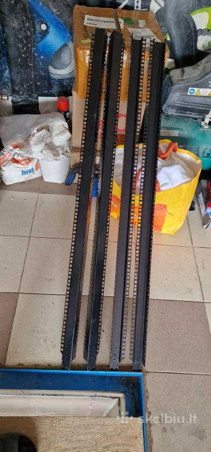 Parduodu serverines spintos kojos Rack 19 U28
