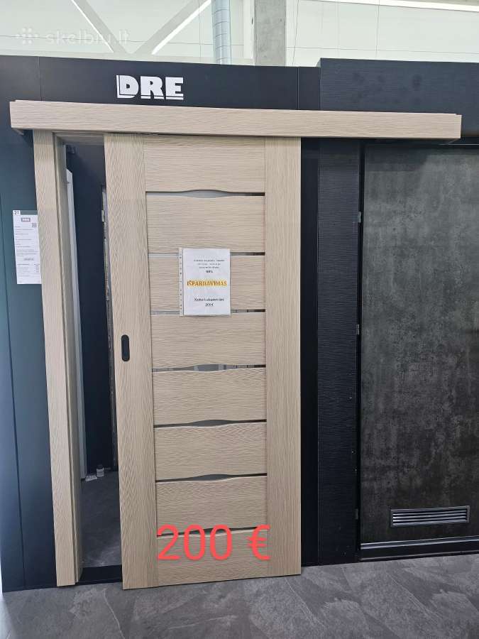 Stumdomos durys iš 900mm angą