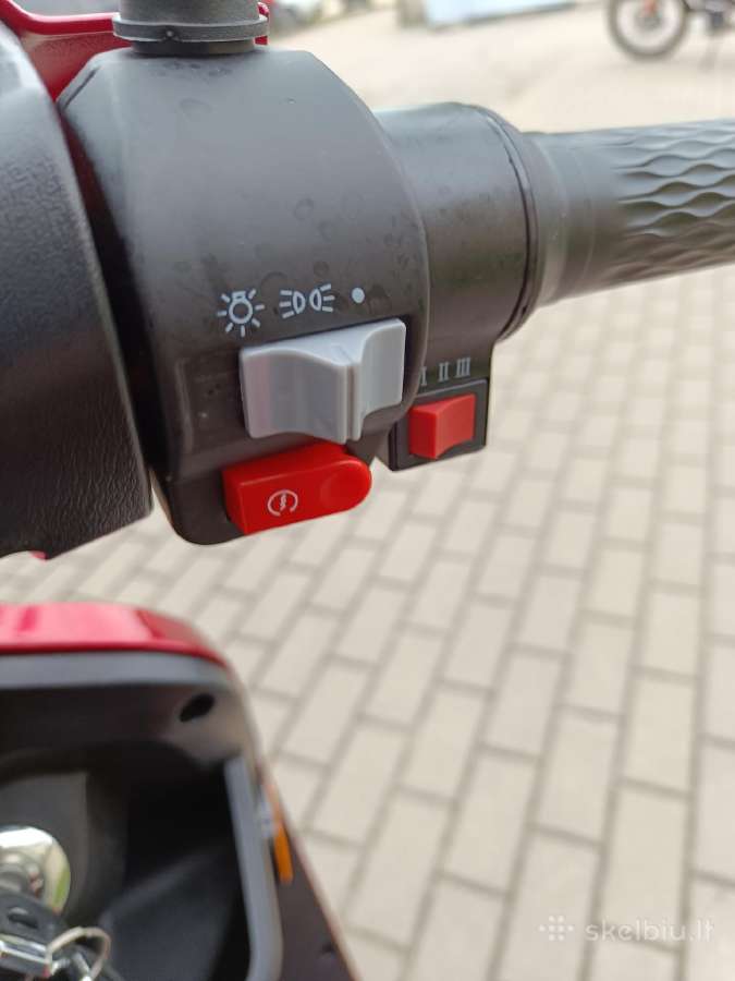 Elektrinis triratis Skuteris "Skut F1 Max" - nuotraukos Nr. 7