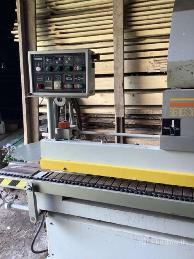 Briaunu laminavimo stakles