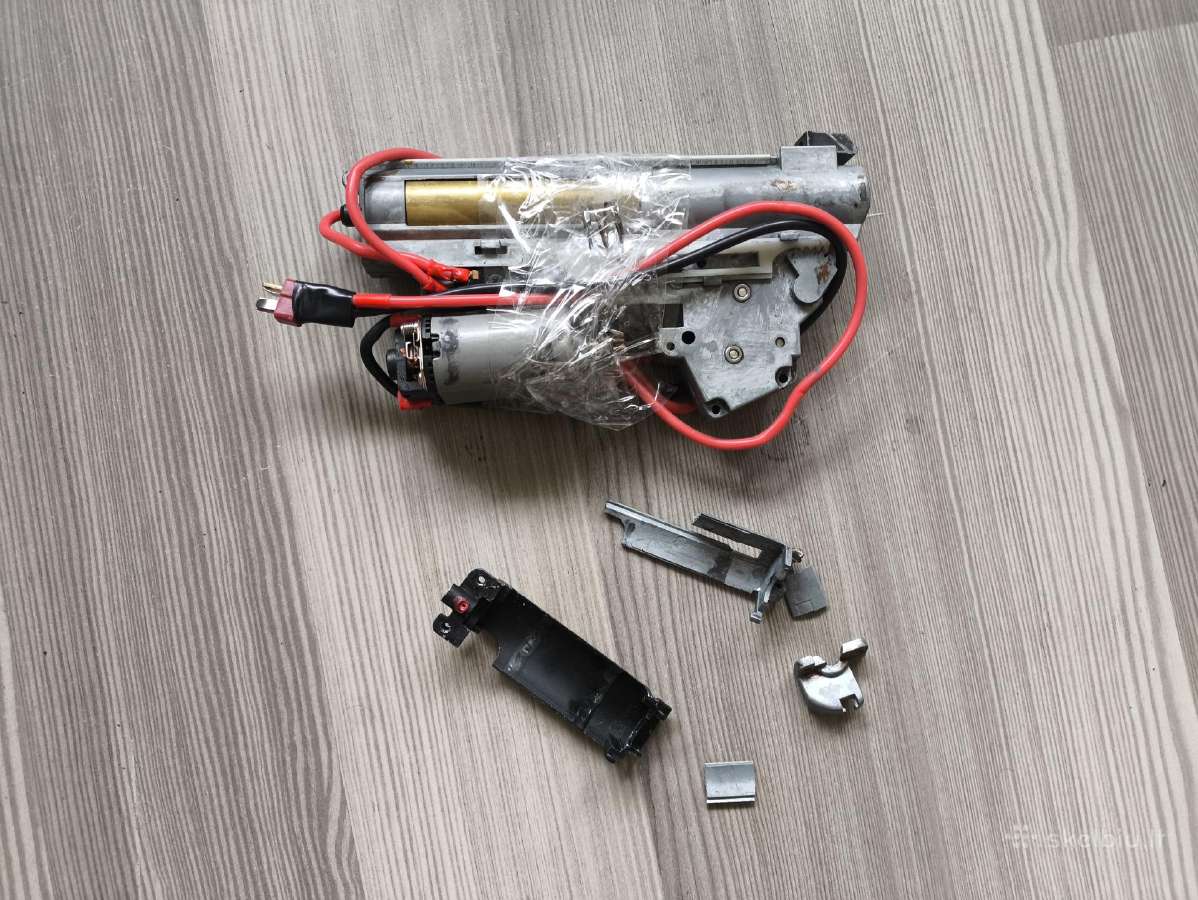 V3 Gearbox + varikliukas Cyma Ak