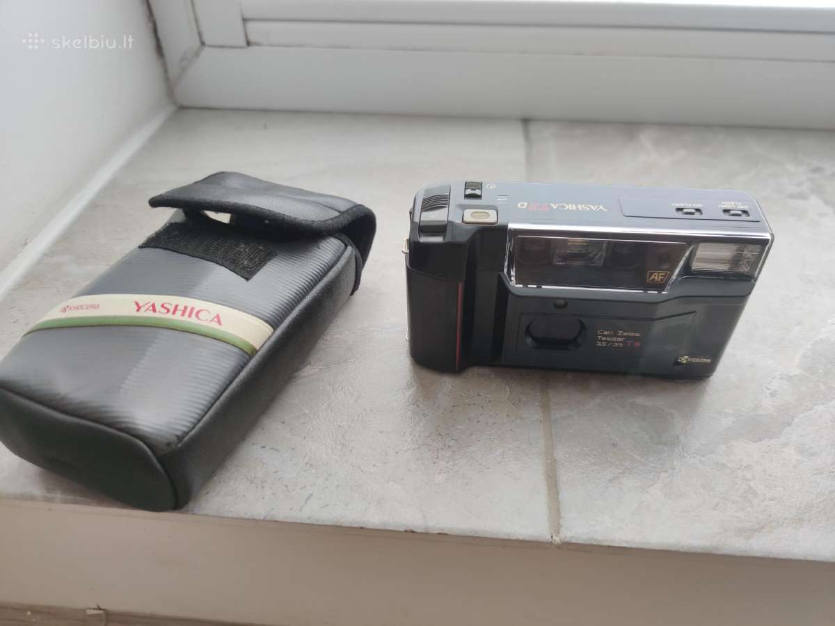 Yashica t2d