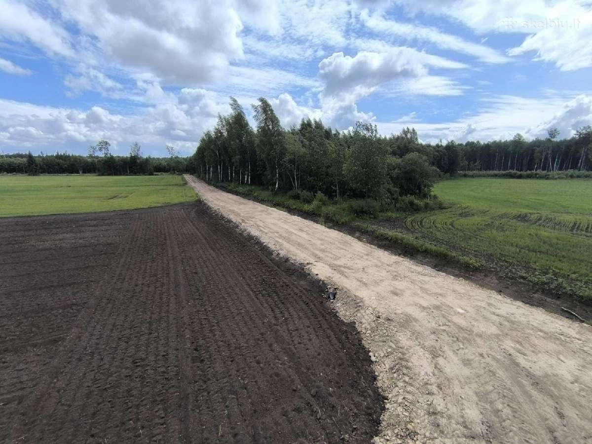 Atiduodama pieva nusipjovimui 7 ha Šiaulių rajonas
