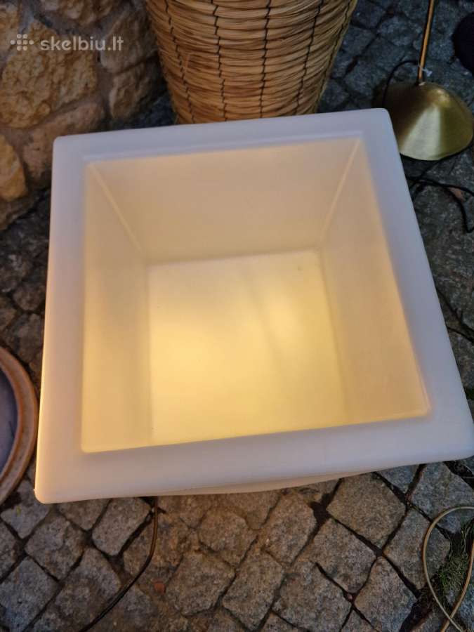 Vintažinis šviečiantis pufas su daiktadėže Lux-us - nuotraukos Nr. 2