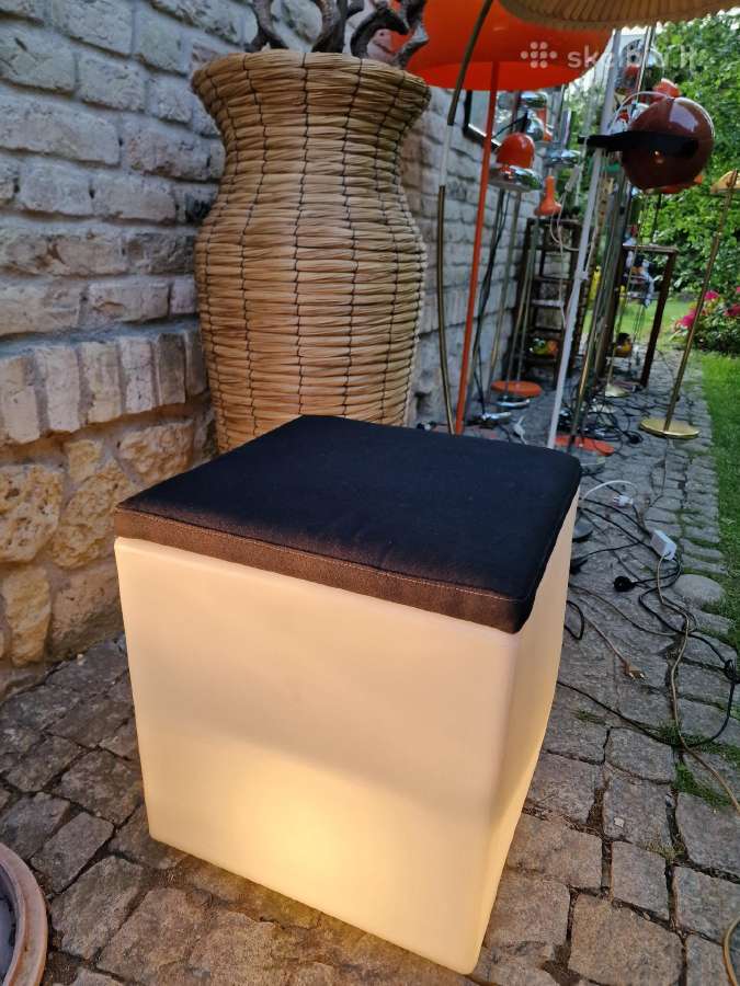 Vintažinis šviečiantis pufas su daiktadėže Lux-us - nuotraukos Nr. 22