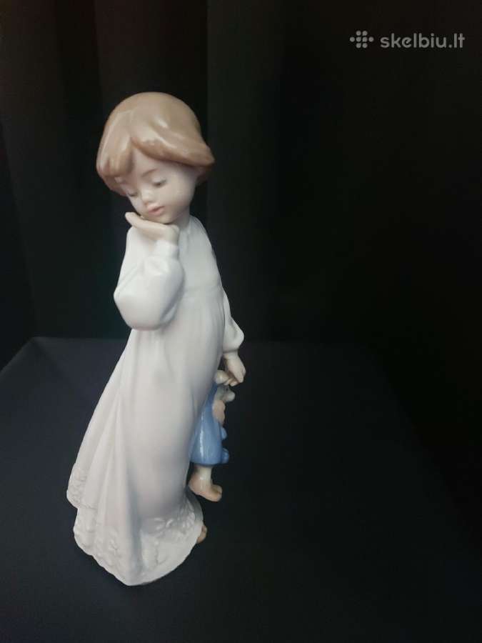 Originali,garsios Lladro Nao serijos porcelianine