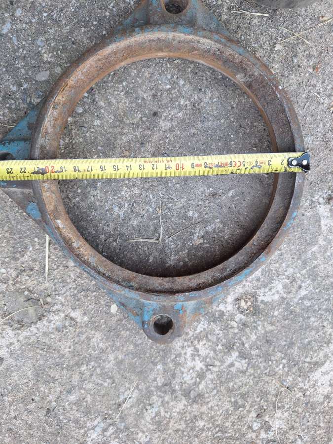 Spaustuvo tvirtinimo padas