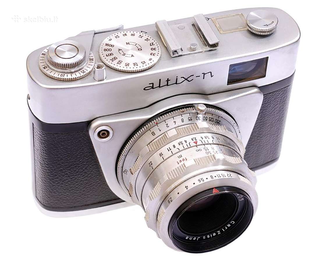Vokiškas kolekcinis fotoaparatas Altix-n nuo 1959