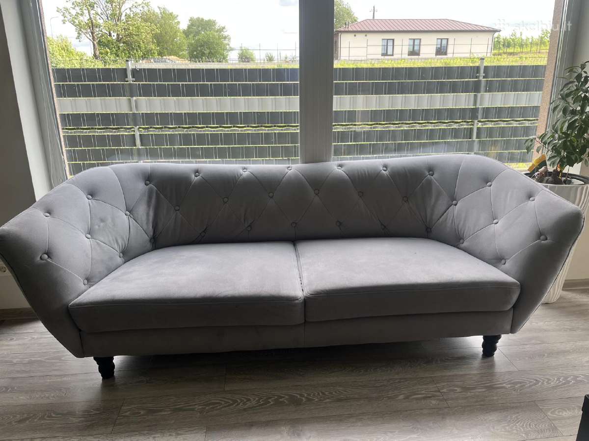 Labai geros būklės sofa Venecija