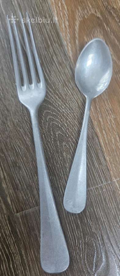 Vokiški stalo įrankiai