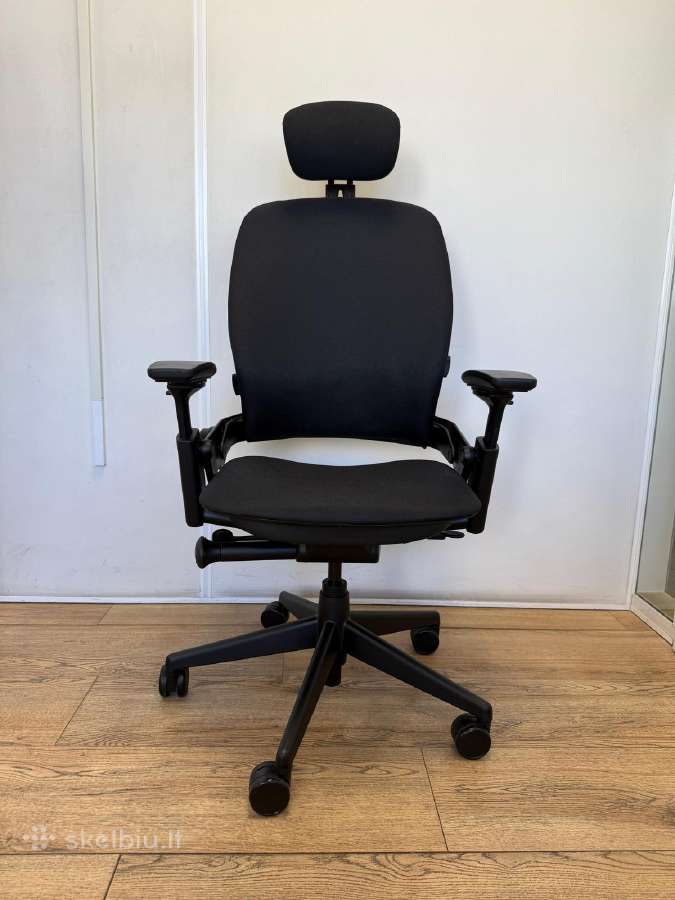 Steelcase Leap V2 With Headrest