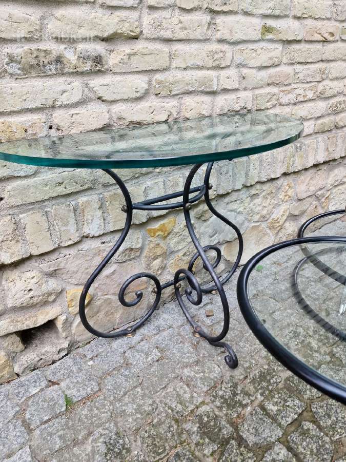 Vintažinis rankų darbo konsolinis staliukas