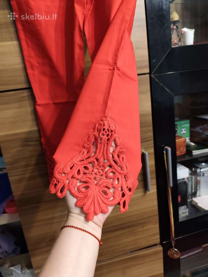 Elastiniai raudoni bridžai su kišenėmis - nuotraukos Nr. 3