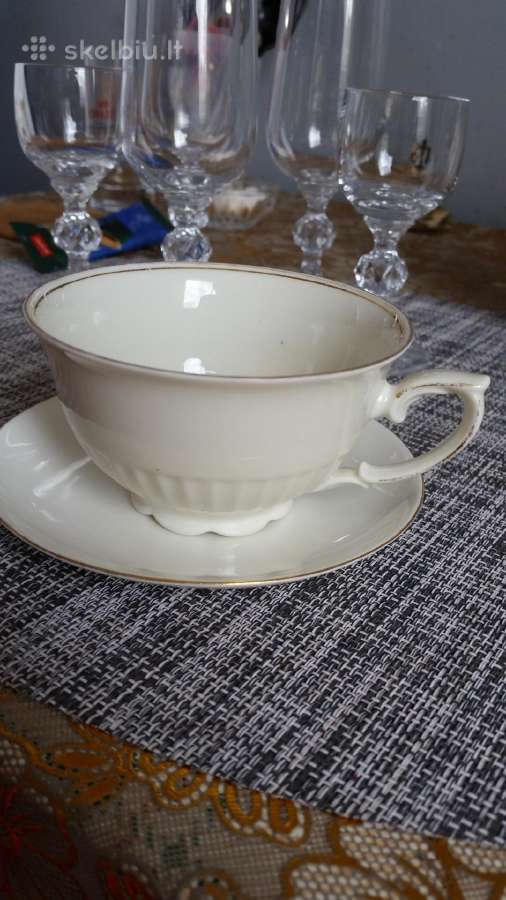 Puodelis porceliano