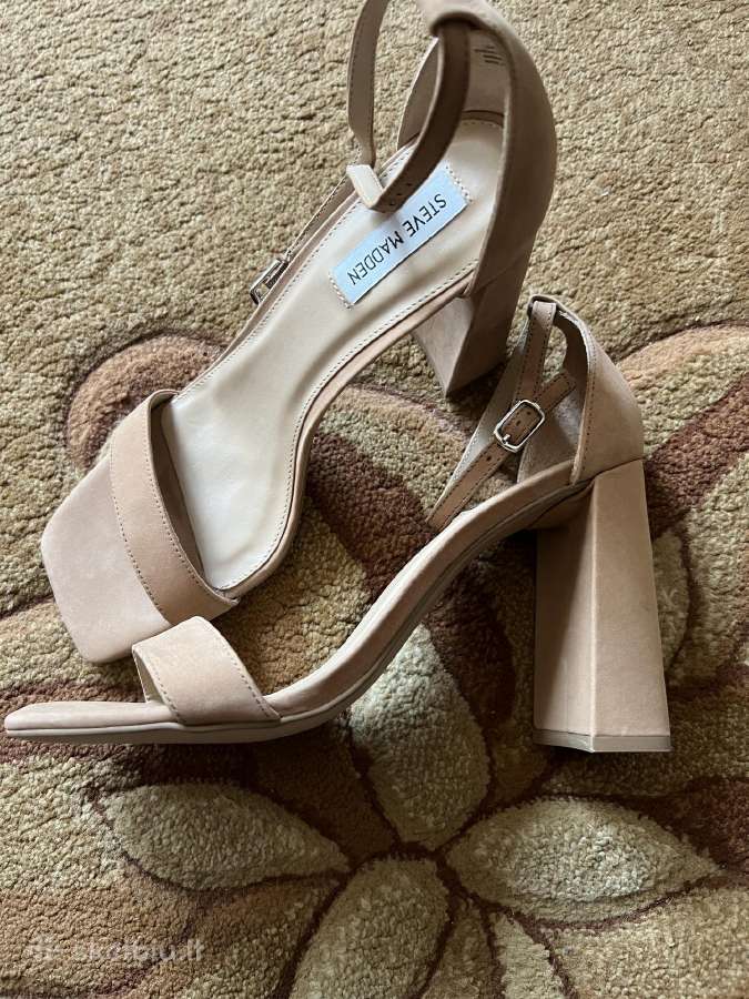 Is JAV Steve Madden basutes 41 dydzio
