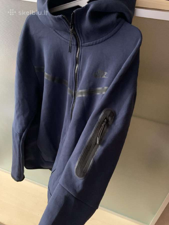 Nike megztinis