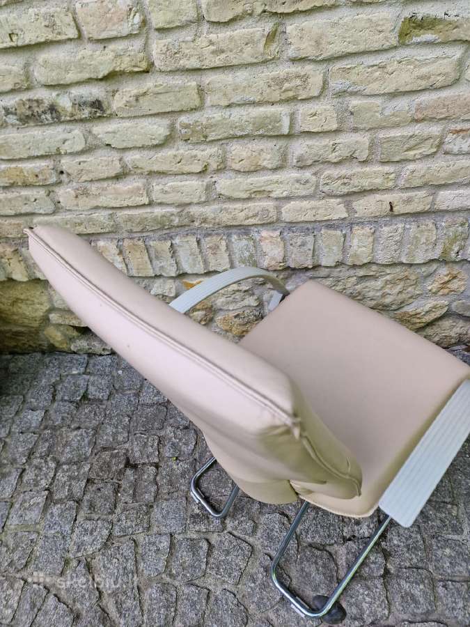 Vintažinė odinė Bauhaus st.darbo kėdė - nuotraukos Nr. 32