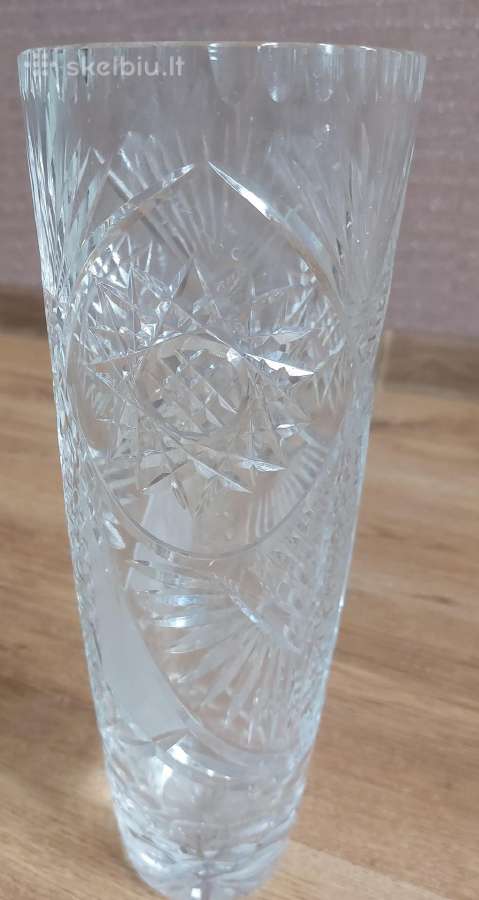 Krištolo vaza 30cm