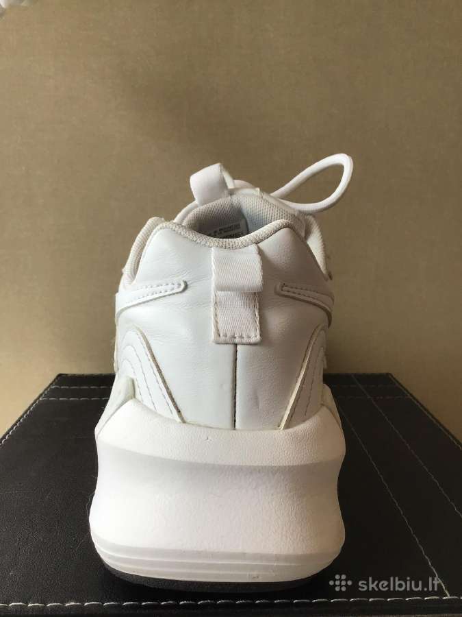 Reebok kedai - nuotraukos Nr. 4